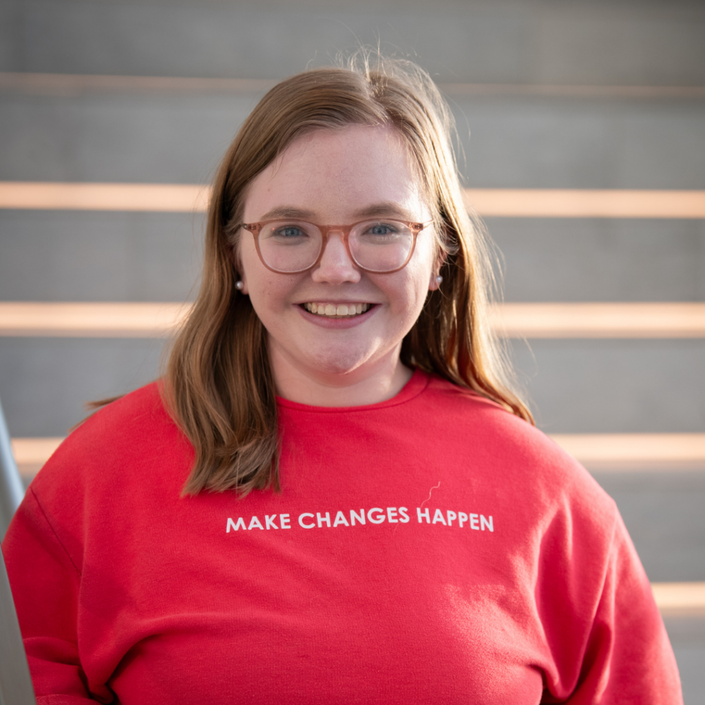 Lauren McCabe Headshot | Turning Personal Experience Into Patient Advocacy - Life with MHE